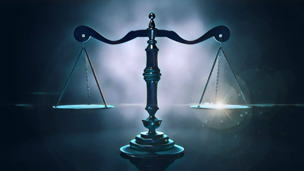 Closing Attorney vs Title Company law scales